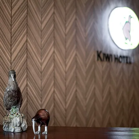 Kiwi Hotel