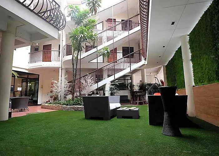 Hotel Kiwi